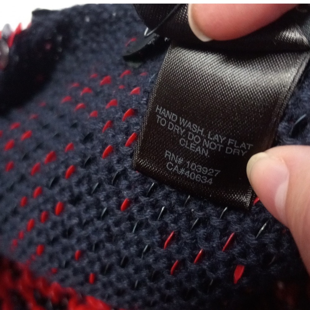 Marc Jacob’s Sequin Sweater - Picture 7 of 8